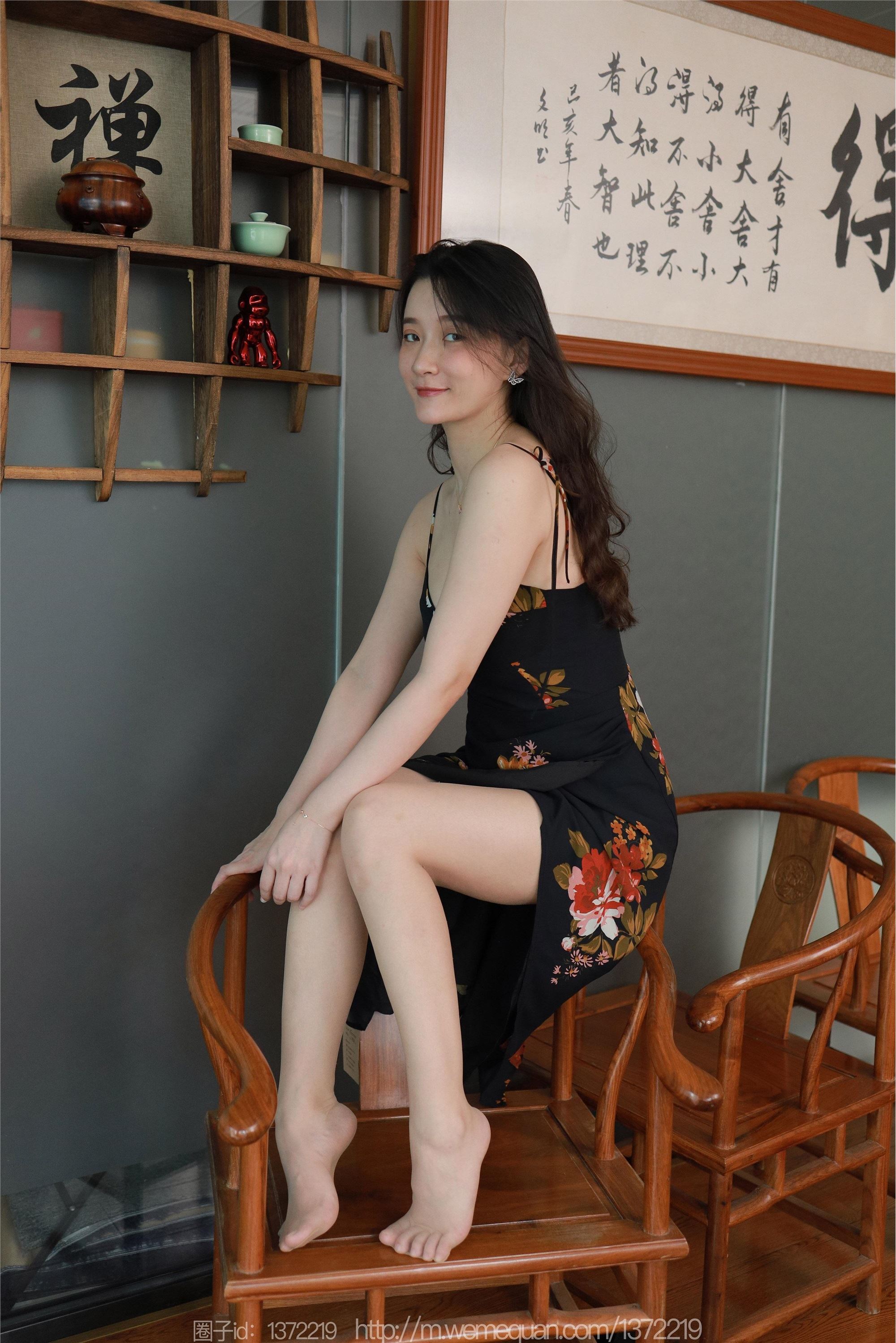 IESS异思趣向  2023.04.14 丝享家 1421 秋秋《花裙女人》